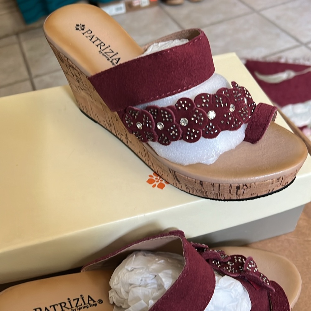 Patricia by Springstep Yelena Crystal Embellished Wedge Sandal Sz 38 NEW